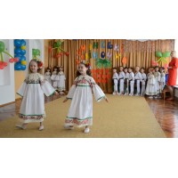  Танець "Уманська веснянка"